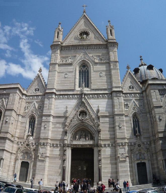 Case Vacanze " Il Duomo" Napoli Kamer foto