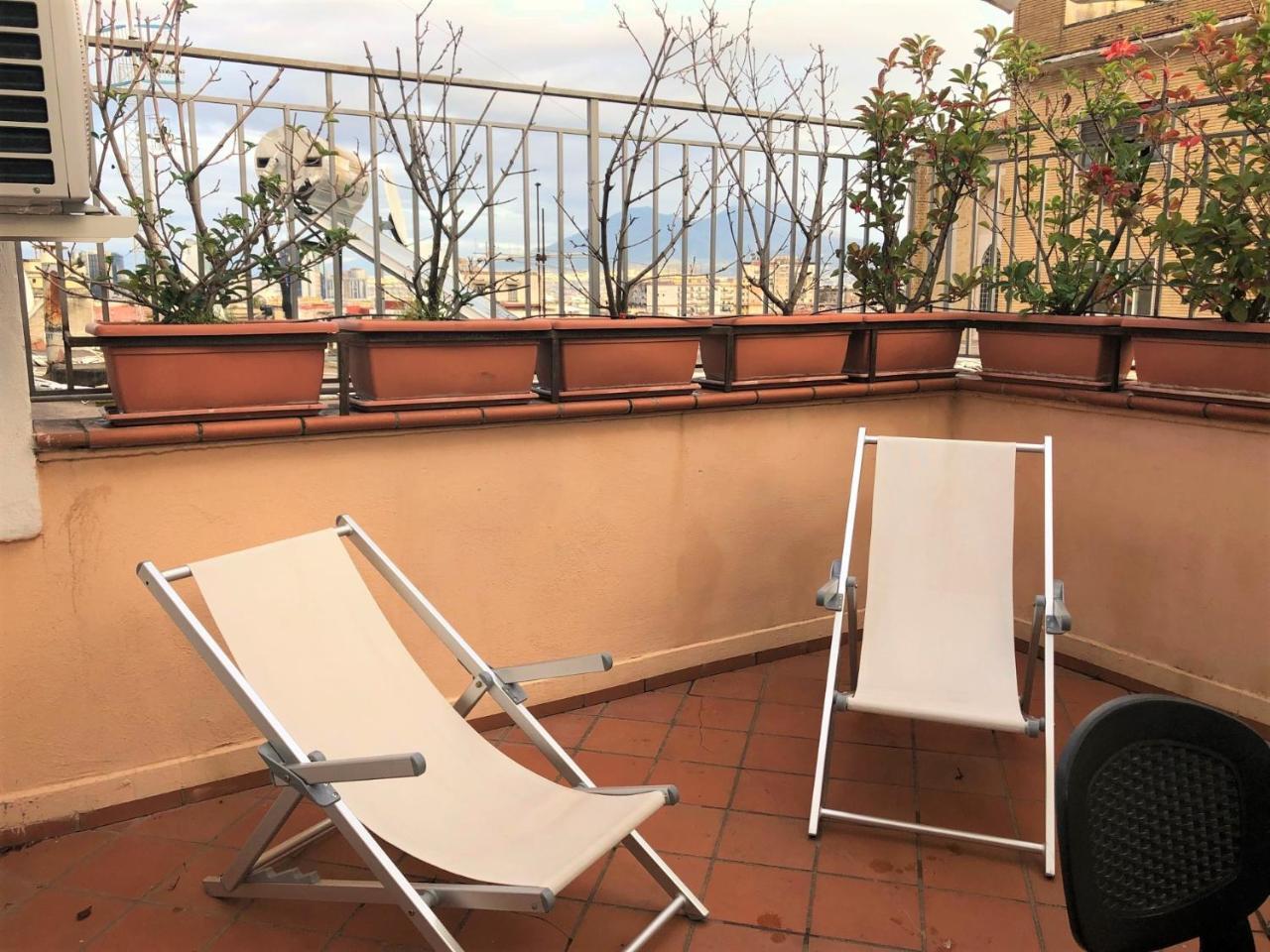 Case Vacanze " Il Duomo" Napoli Buitenkant foto