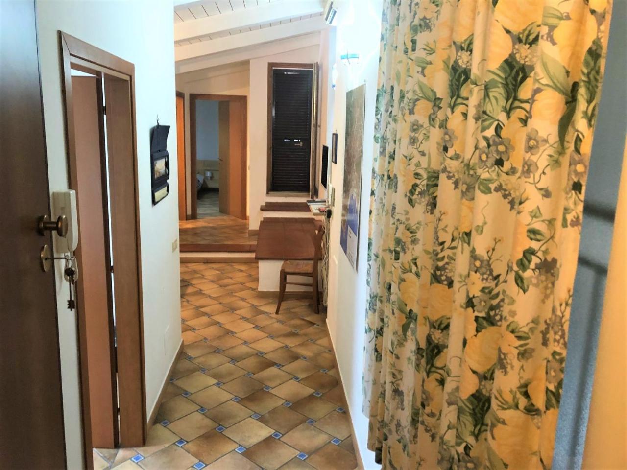 Case Vacanze " Il Duomo" Napoli Buitenkant foto