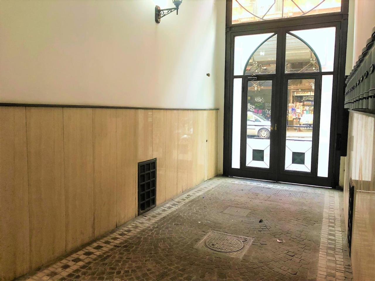 Case Vacanze " Il Duomo" Napoli Buitenkant foto